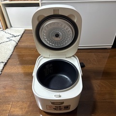 炊飯器の画像
