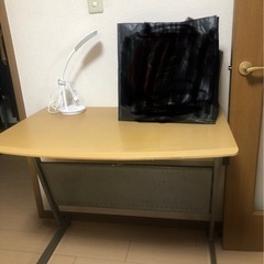 テーブル