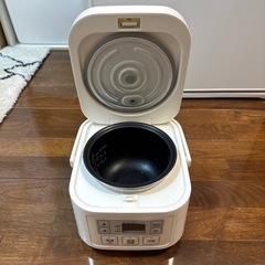 炊飯器の画像