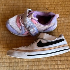 NIKE キッズシューズの画像