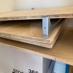 DIY 棚板　稼働棚　
金具付きの画像