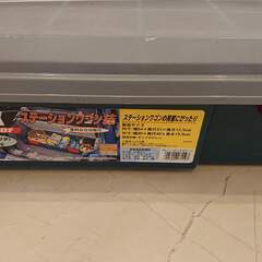 【決まりました】（4個セット）クーラーボックス2個とコンテナボックス２個の画像