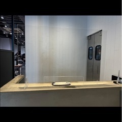 アクリル板　縦62cm 横95
cm