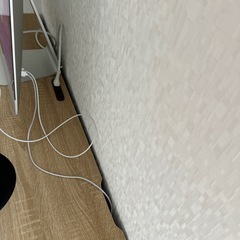 【美品無傷】配線スッキリパソコンデスクの画像