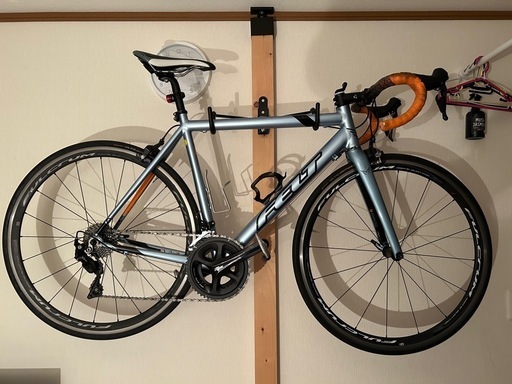 シーズンオフ価格です！4月中に売れなければシーズンオフ価格終了します！総額30万　フェルト　ロードバイク