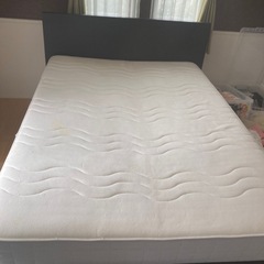 IKEAダブルベッドの画像