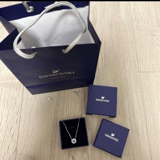 SWAROVSKI ネックレス ピアスセット