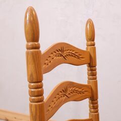 AUNT STELLA'S(アントステラ)のラダーバックチェアー 2脚セットです。アッシュ材フレームと座面にはラッシュ(井草)を使用したアメリカンカントリーのダイニングチェアーです♪の画像