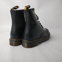 【新品・未使用】ドクターマーチン 8ホール 23.0cm 30%OFF ほかのサイズもありますの画像