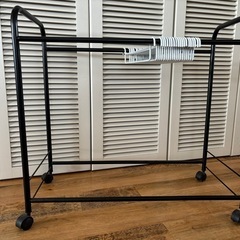 ホームワードローブ用のロングパンツ収納ラックの画像