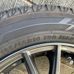 ルーミー  スタッドレス アルミ　165/65R14 YOKOHAMAアイスガード　アルミ付き　美品4本　ルーミー、トール、タンク、パッソ、ジャスティ、ミラージュ等の画像
