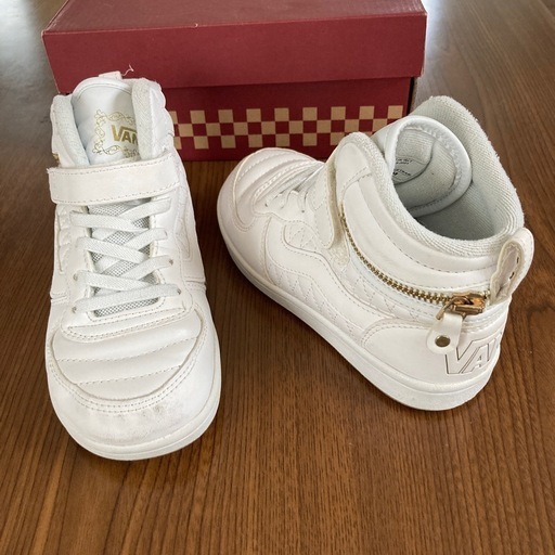 VANSスニーカー　19cm  白　室内シューズ　ダンス