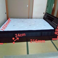 左右どちらでも付け替え可能な引き出し付きですの画像