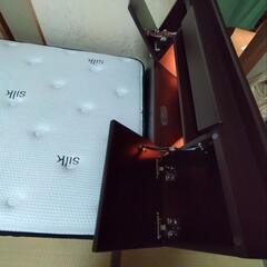 左右どちらでも付け替え可能な引き出し付きですの画像