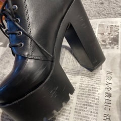厚底 ショートブーツ　の画像