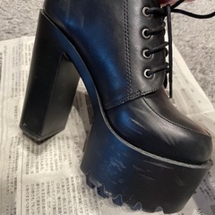 厚底 ショートブーツ　の画像