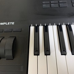 Native Instruments ( ネイティブインストゥルメンツ ) KOMPLETE KONTROL S49 MK2 MIDIキーボードの画像