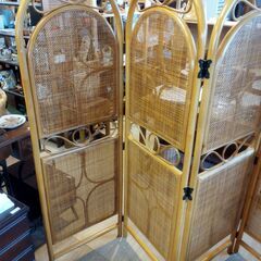 ラタン 衝立 小さめサイズ パーテーション 間仕切り 籐家具 昭和レトロ　/TJ-2046 2F南奥の画像