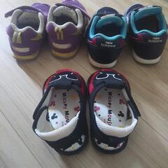 new balance13センチ2足とミッキーサンダル13センチの画像