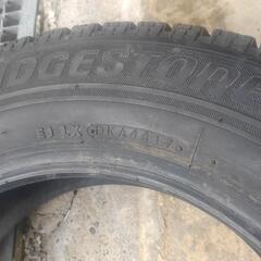 ブリジストンスタッドレスタイヤVRX185/65R15の画像