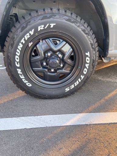 (本日のみ価格)ジムニーなどに　タイヤ5本　TOYOオープンカントリーR/T 185/85R16