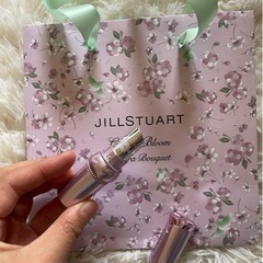 JILLSTUARTリップの画像