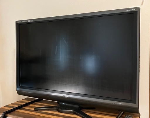 【応募者多数のため受付締め切りました取引中】シャープ46型テレビ