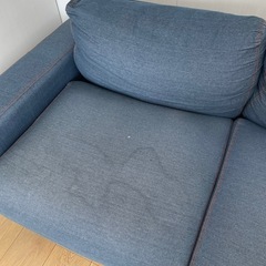 デニム生地ソファーの画像