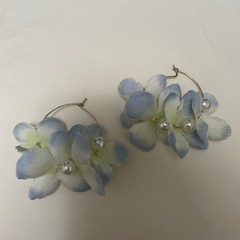 フラワーピアス