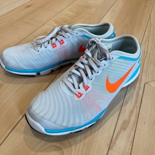 スニーカー　NIKE
