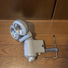 センサーライト　LED 　乾電池の画像