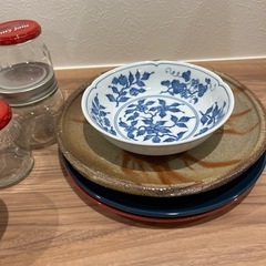 食器一式の画像