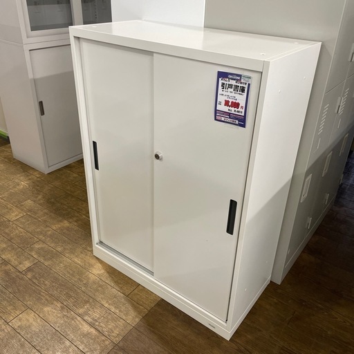 JJ-2 【オフィス家具専門店】オカムラの引戸書庫です！