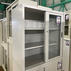 JJ-3 【オフィス家具専門店】コクヨのガラス引戸書庫です！の画像