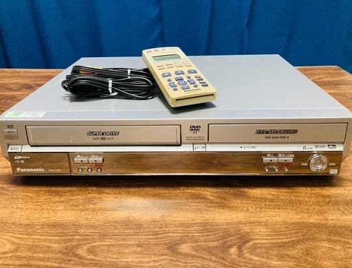 パナソニックDVDレコーダー　VHSビデオレコーダー　DMR-F75V