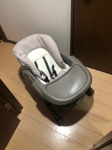 ベビーカー、チャイルドシート、ハイローチェア3品まとめて売ります！