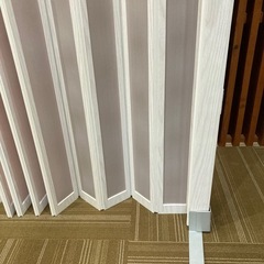 パーテーション ホワイト 伸縮 省スペースの画像