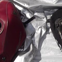 BANDIT1250専用タンクカバ-（BAGSTER製合皮：ワインレッド色）＆タンクバッグでお洒落にドレスアップしませんか？の画像