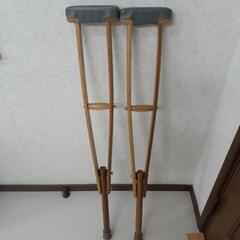 木製松葉杖