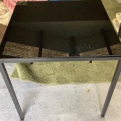 【リサイクルサービス八光】幅70cm　ガラス天板　２人掛けダイニングセット　ブラックの画像