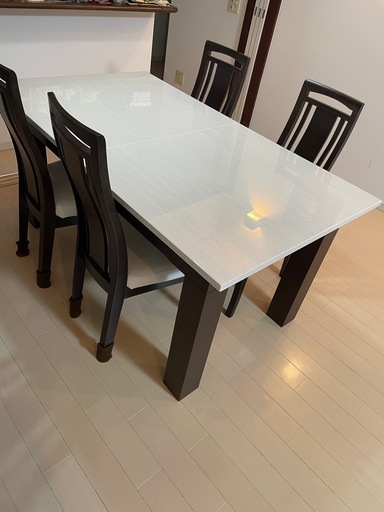 【21日まで限定‼️】✴︎美品✴︎ ダイニングテーブルセット 4人掛け テーブル 5点セット 伸縮 150 190 伸長テーブル セット 伸長式 ダイニングセット 食卓セット 自動伸縮式 おしゃれ 白 木製テーブル 木製 チェア 4脚 ダイニングチェア ホワイト 白