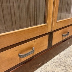 《売約済》【池上店】昭和レトロ キャビネット ヴィンテージ ガラス棚 飾り棚 古民家 古道具 当時物の画像