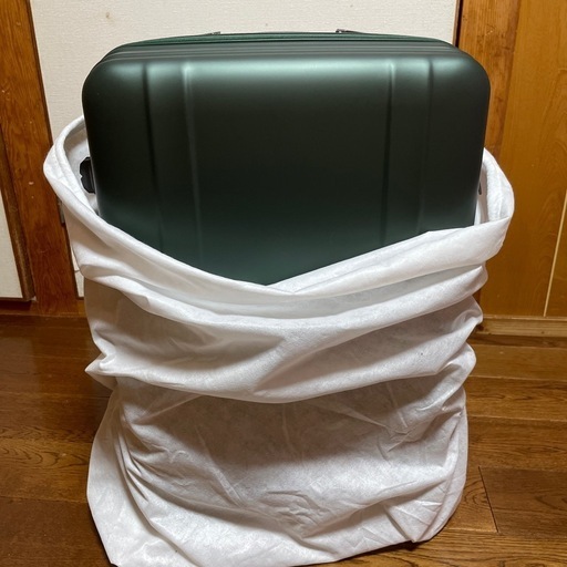 新品✨未使用✨スーツケース✨キャリーバック✨価格交渉可?
