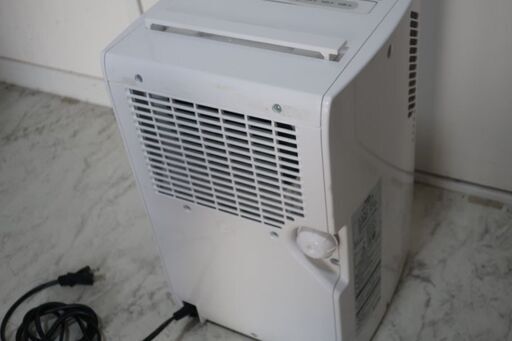 アイリスオーヤマ　除湿機　IJC-J56-W