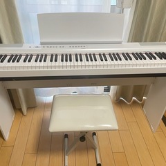 別投稿にて掲載【美品】YAMAHA ヤマハ電子ピアノP-125aWHホワイトの画像