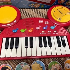 【10/8まで出品】ディズニーキャラクターズ ディスクでチェンジ！キーボードドラムの画像