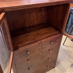 【池上店】HIKKADUWA ヒッカドゥワ アジアンキャビネット アジアン家具 アジアン キャビネット チーク材 チーク 無垢 無垢材 チーク無垢 ガラス戸棚 バリ家具 リゾート家具 棚 の画像