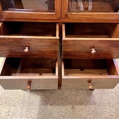 【池上店】HIKKADUWA ヒッカドゥワ アジアンキャビネット アジアン家具 アジアン キャビネット チーク材 チーク 無垢 無垢材 チーク無垢 ガラス戸棚 バリ家具 リゾート家具 棚 の画像