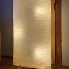 フロアスタンドライトの画像