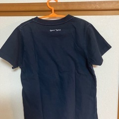 金魚が逃げた　Tシャツ　120cm 紺色にピンクの金魚の画像